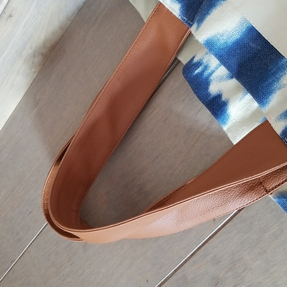 lu + elle Laguna Beach Tote - Picture 16 of 16